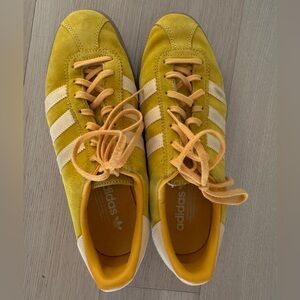 Adidas Bermuda in Yellow **used** (unisex)